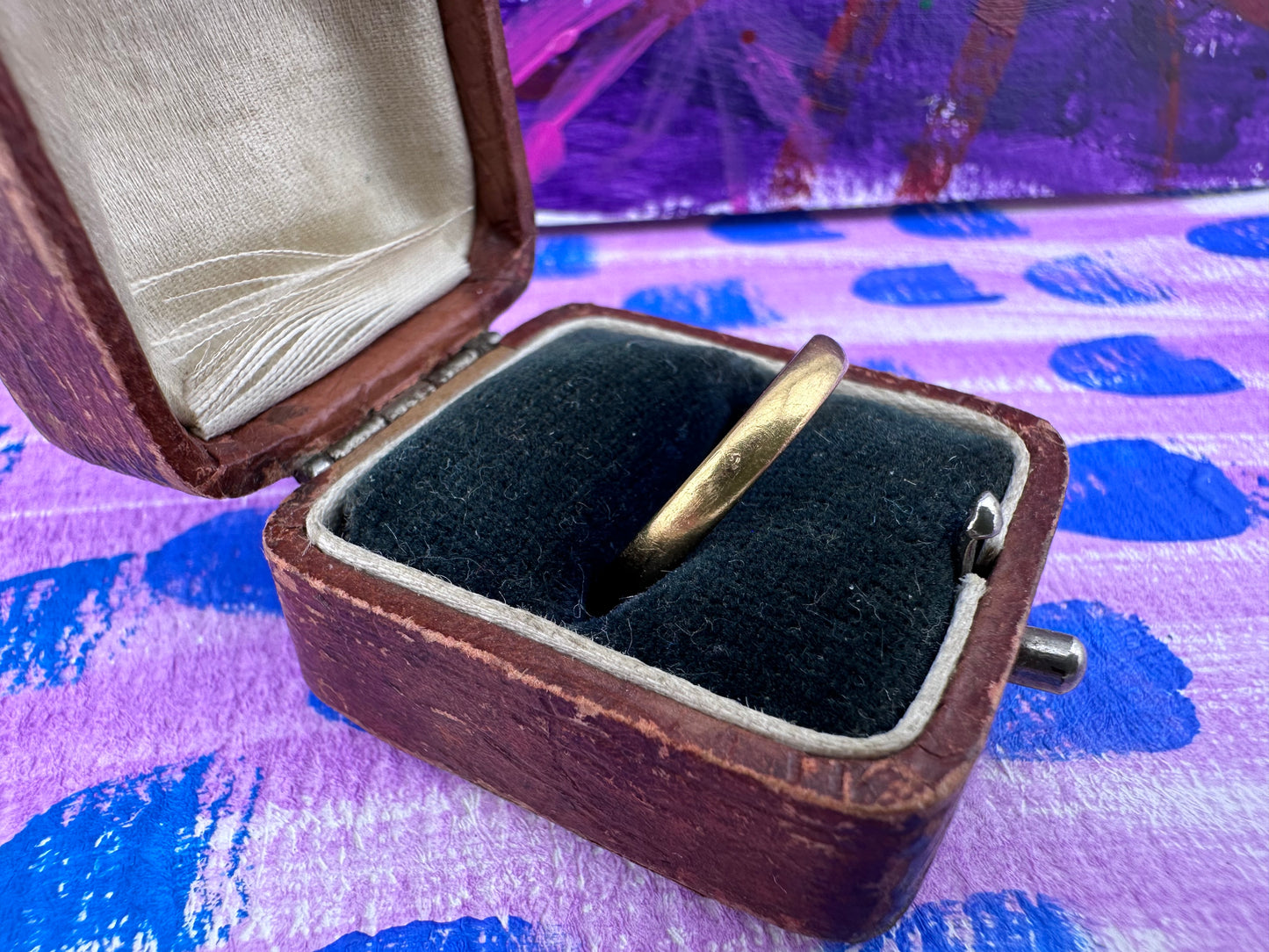 Antique 22ct Gold plain band, early Victorian