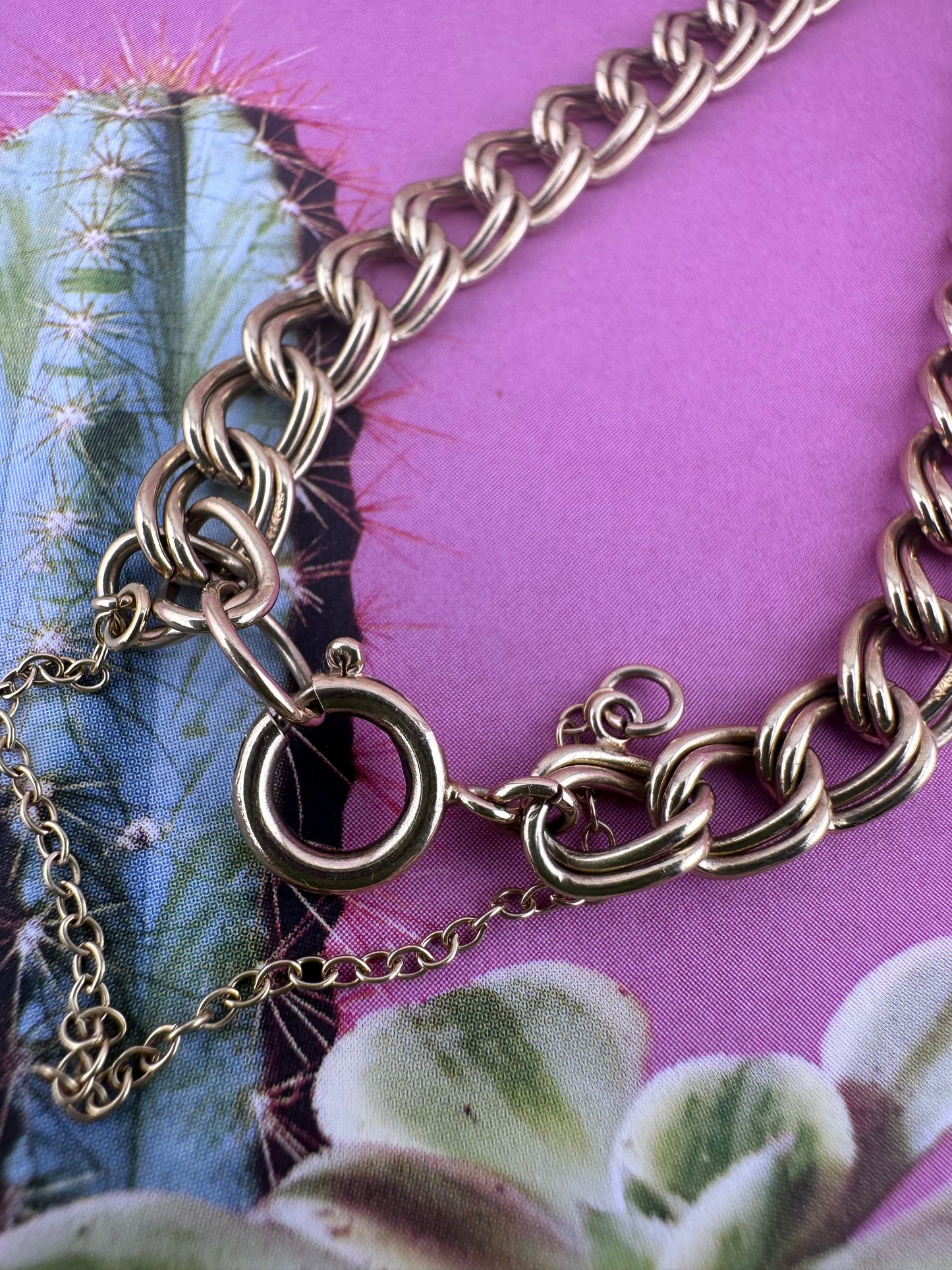 Vintage 9ct Double Curb bracelet with large spring ring