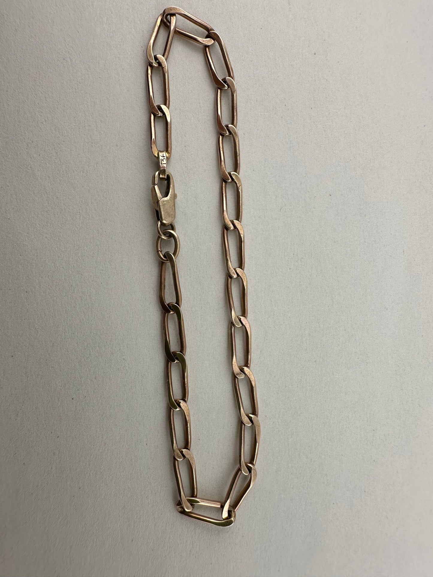 9ct Elongated curb/paperclip bracelet