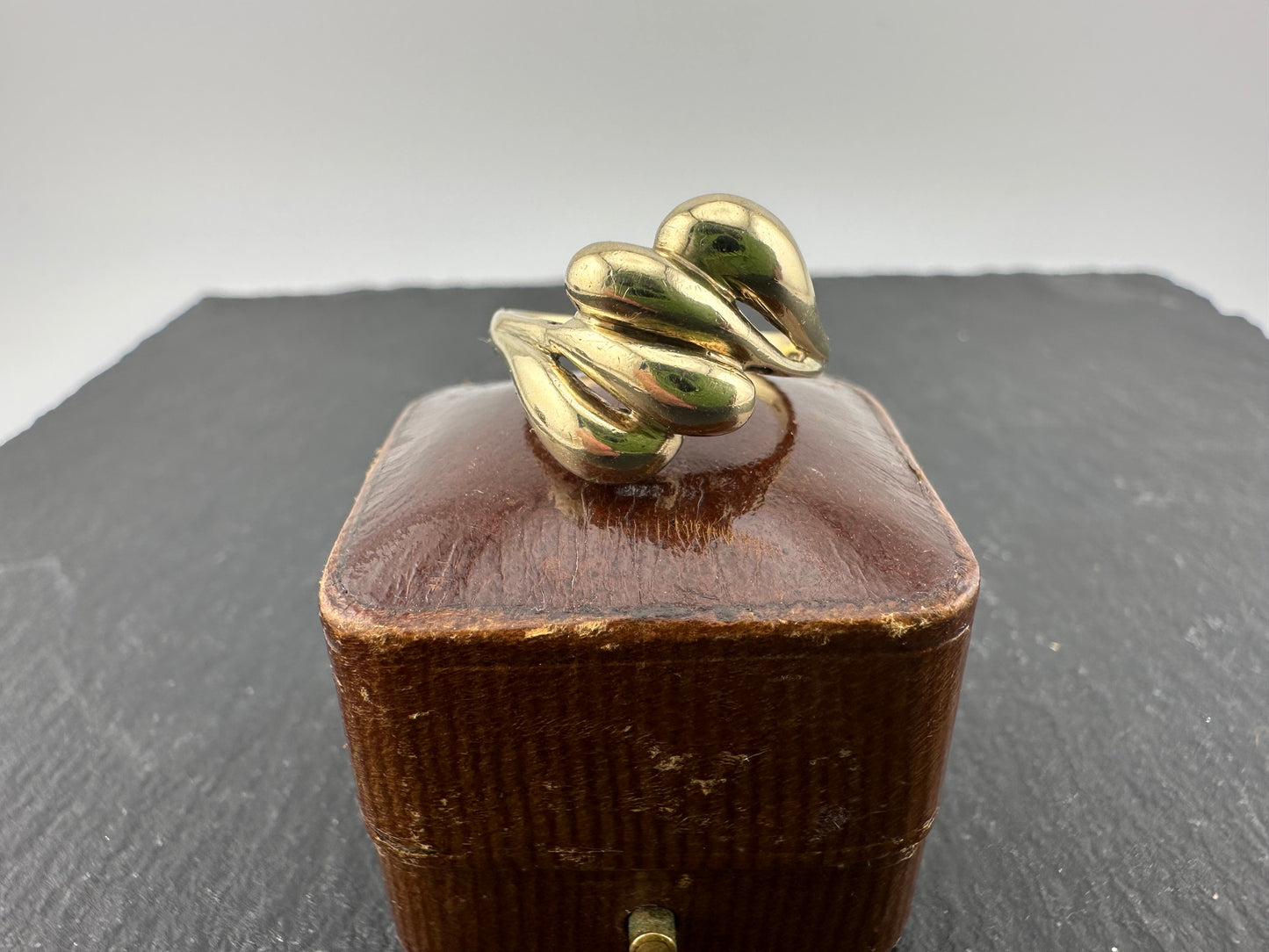 Vintage 9ct Puffy Croissant Ring, size P