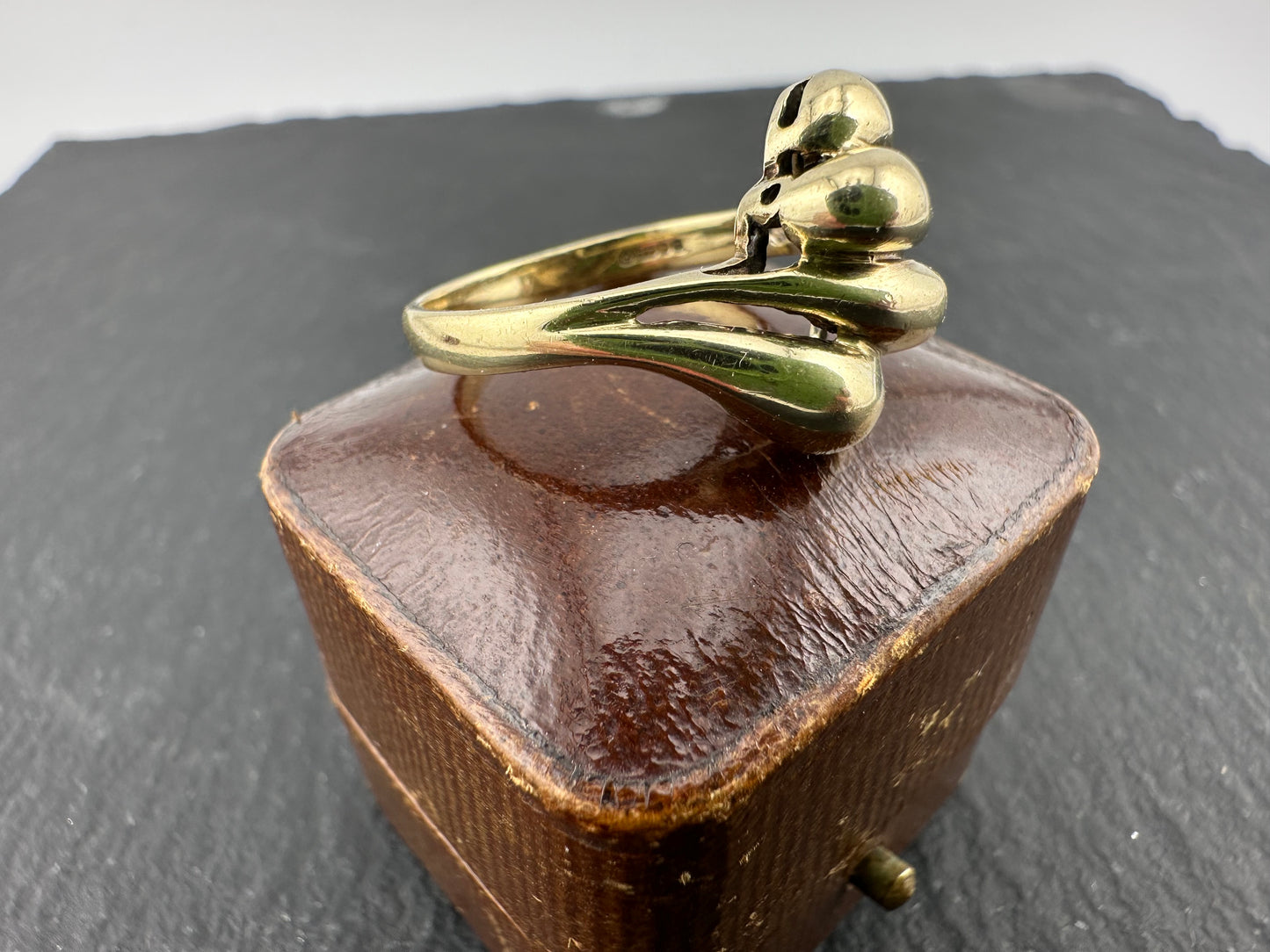 Vintage 9ct Puffy Croissant Ring, size P