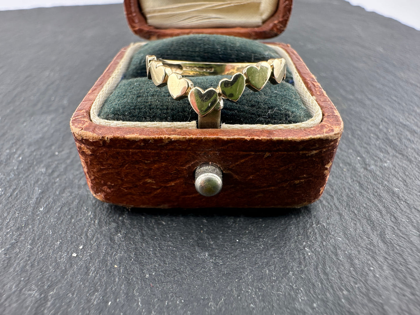 Vintage 9ct Heart Wishbone ring, size K1/2