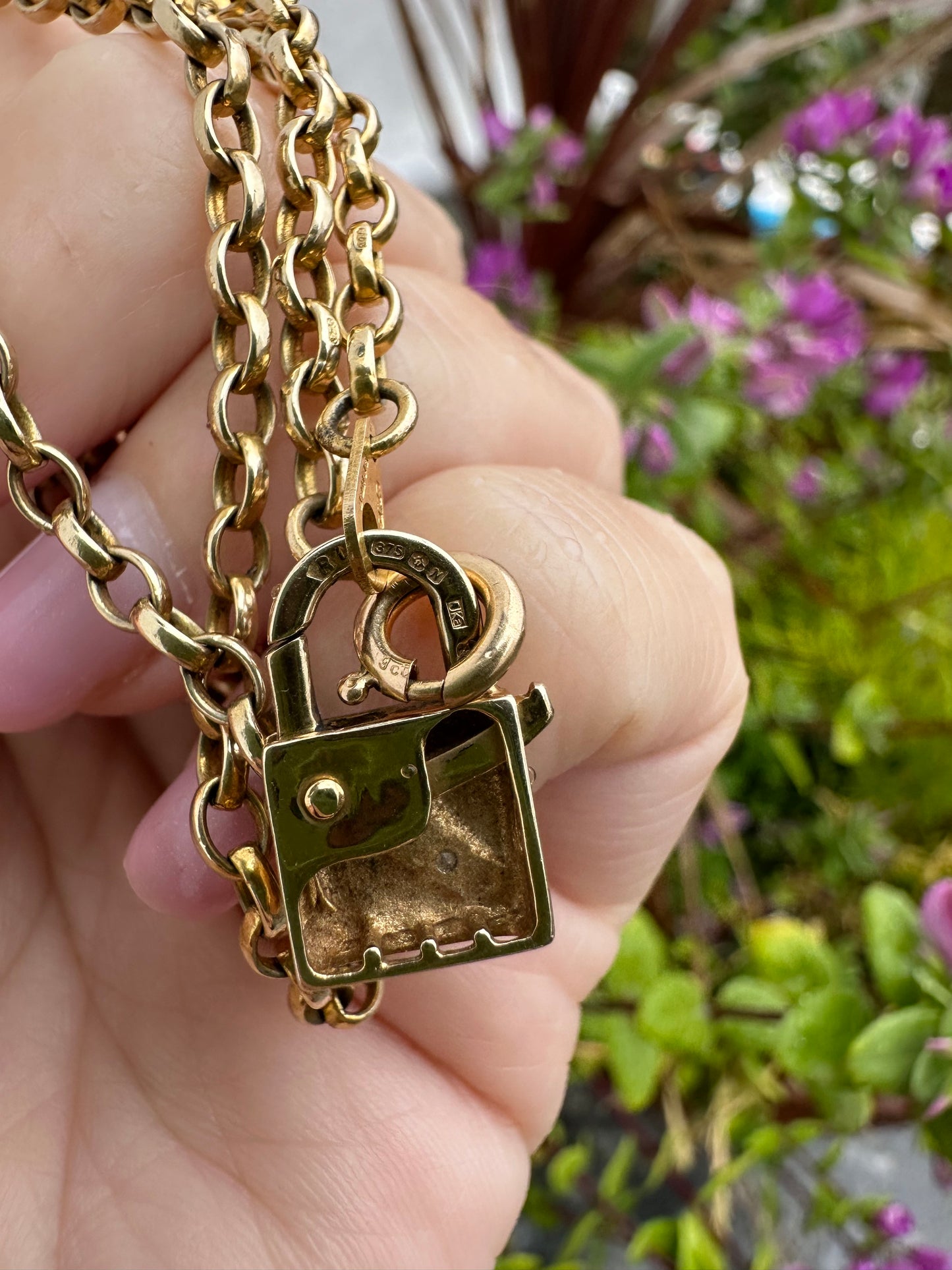 Vintage 9ct Gold & Diamond Padlock