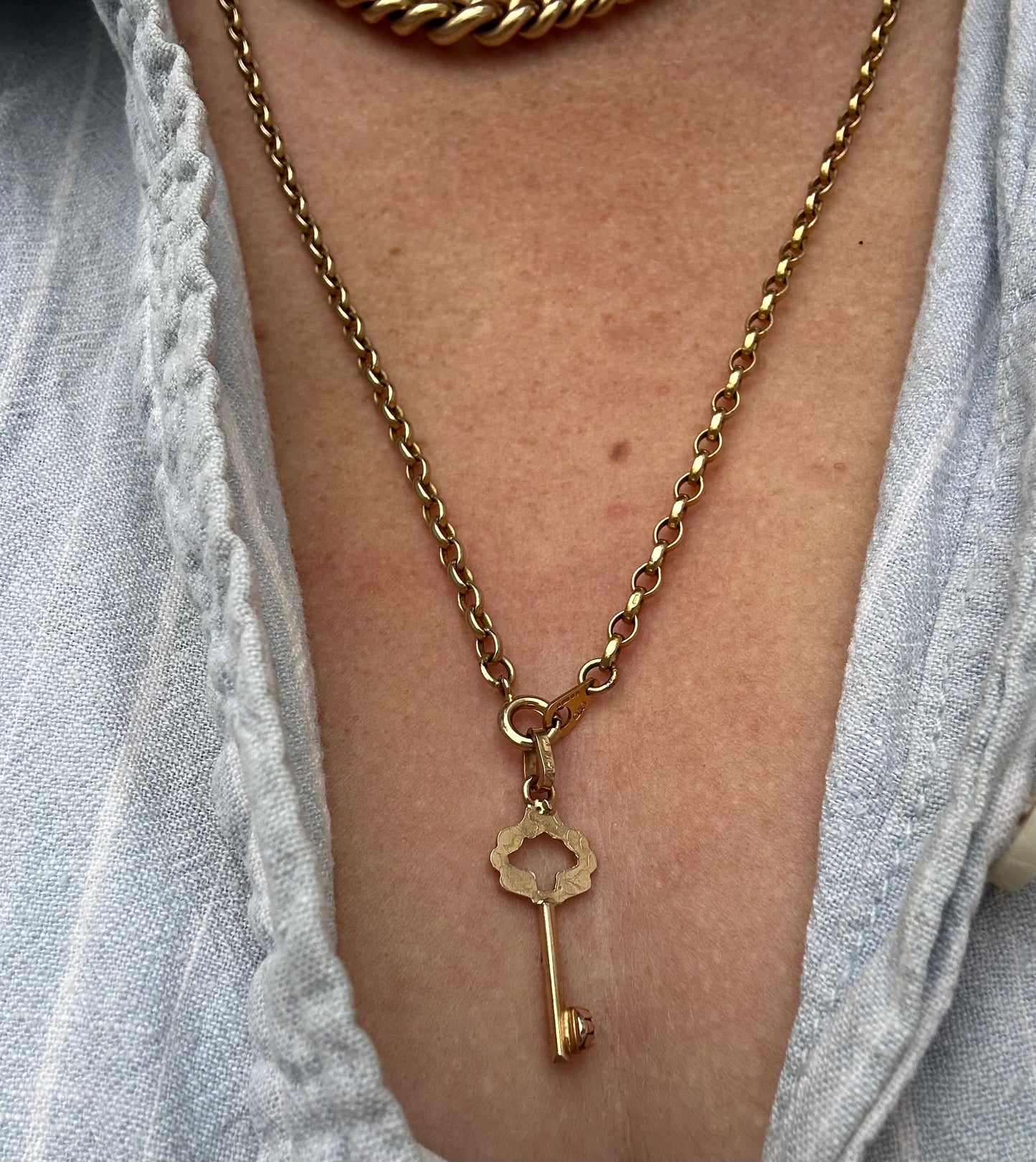 Vintage 14ct Gold Key charm, with green paste stone