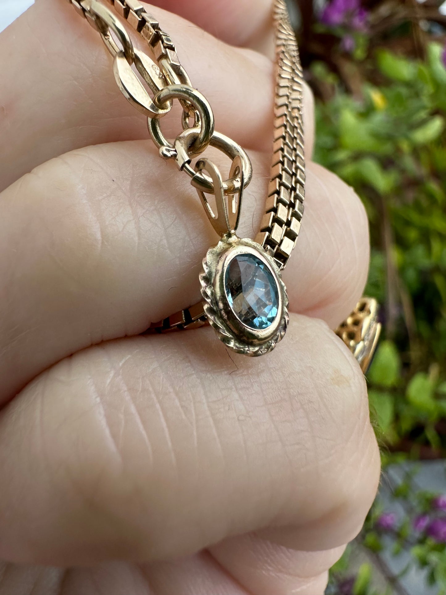 9ct Gold Topaz charm