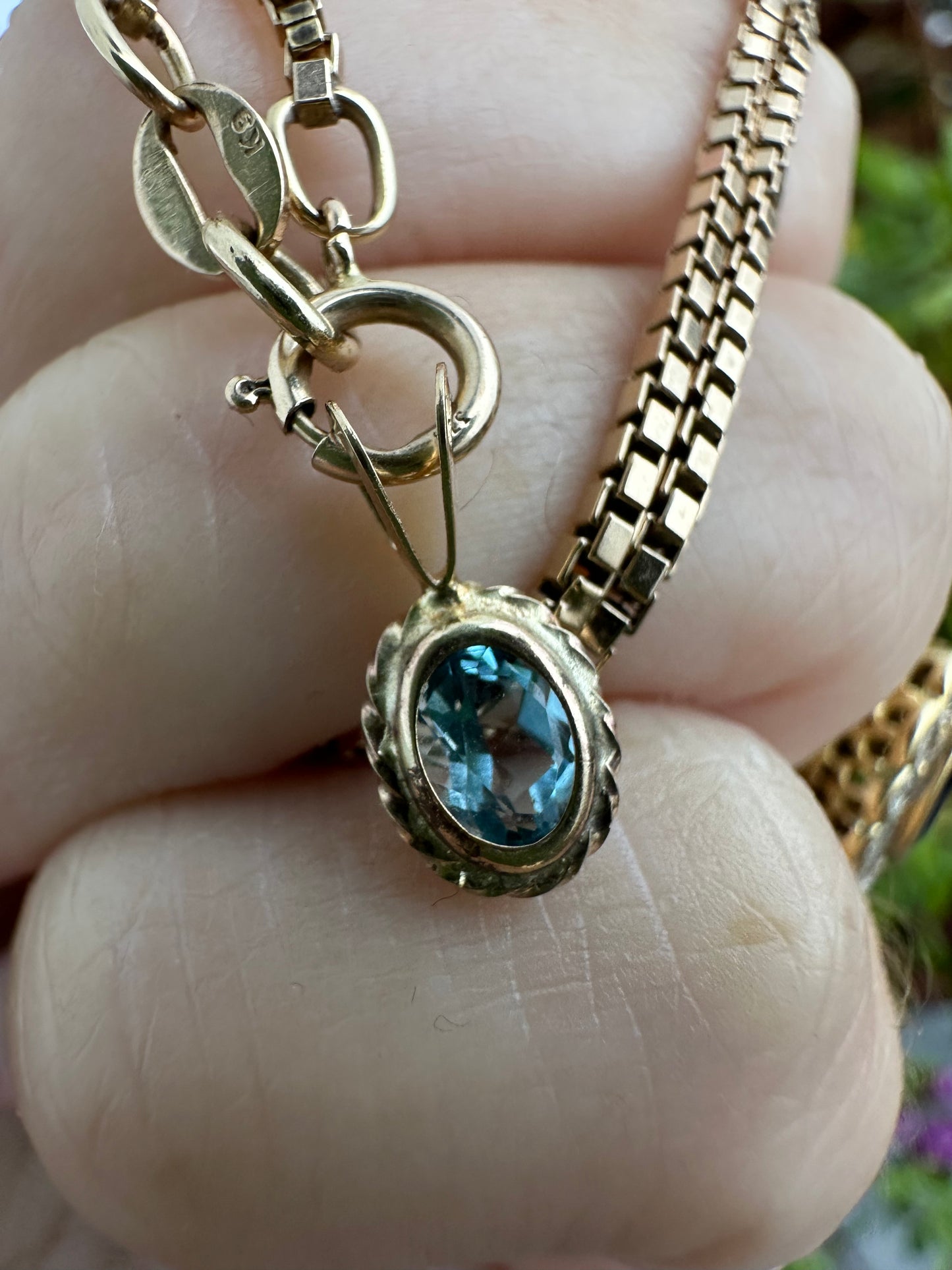 9ct Gold Topaz charm