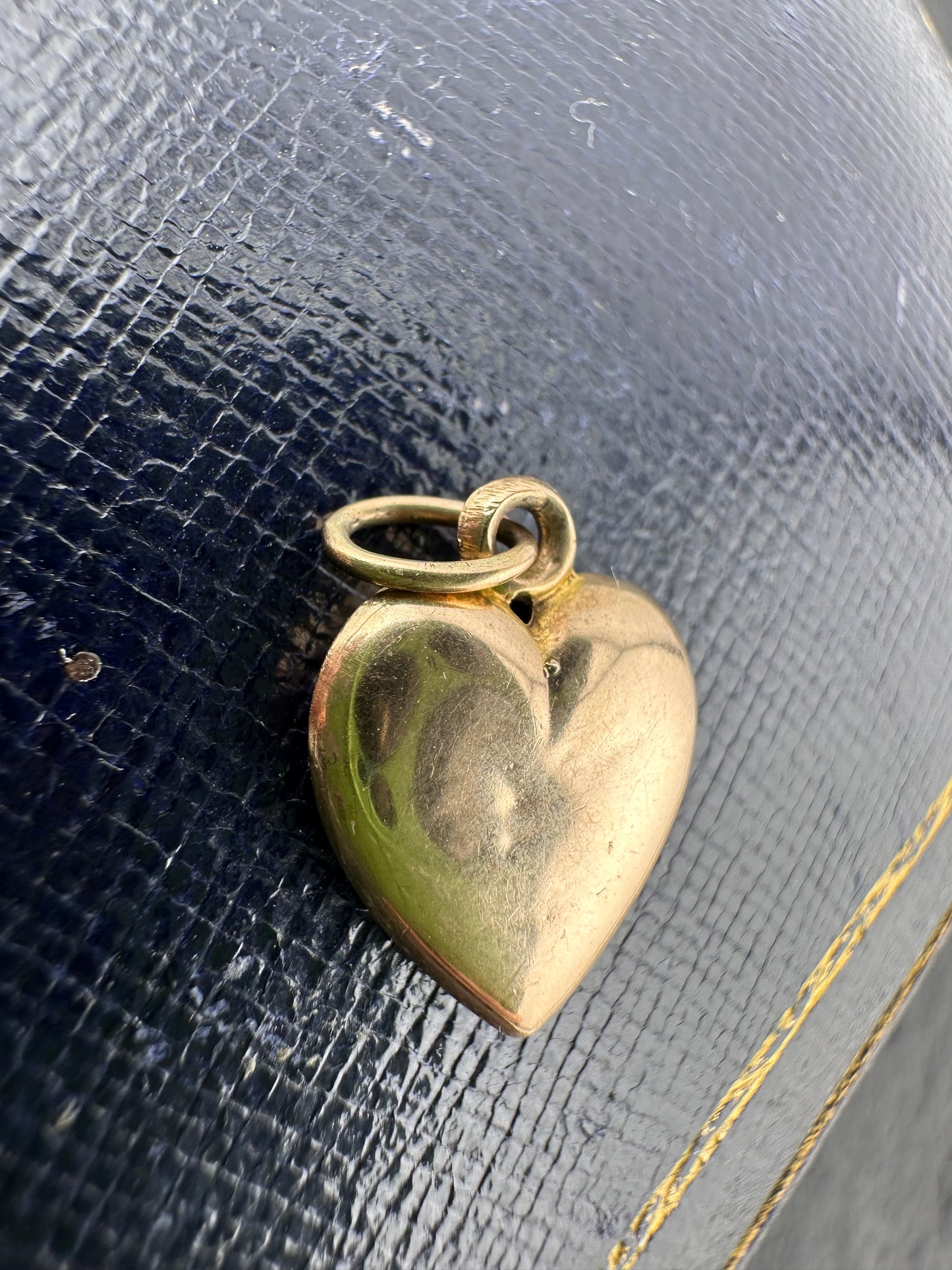 Antique 9ct heart charm with seed pearl clover