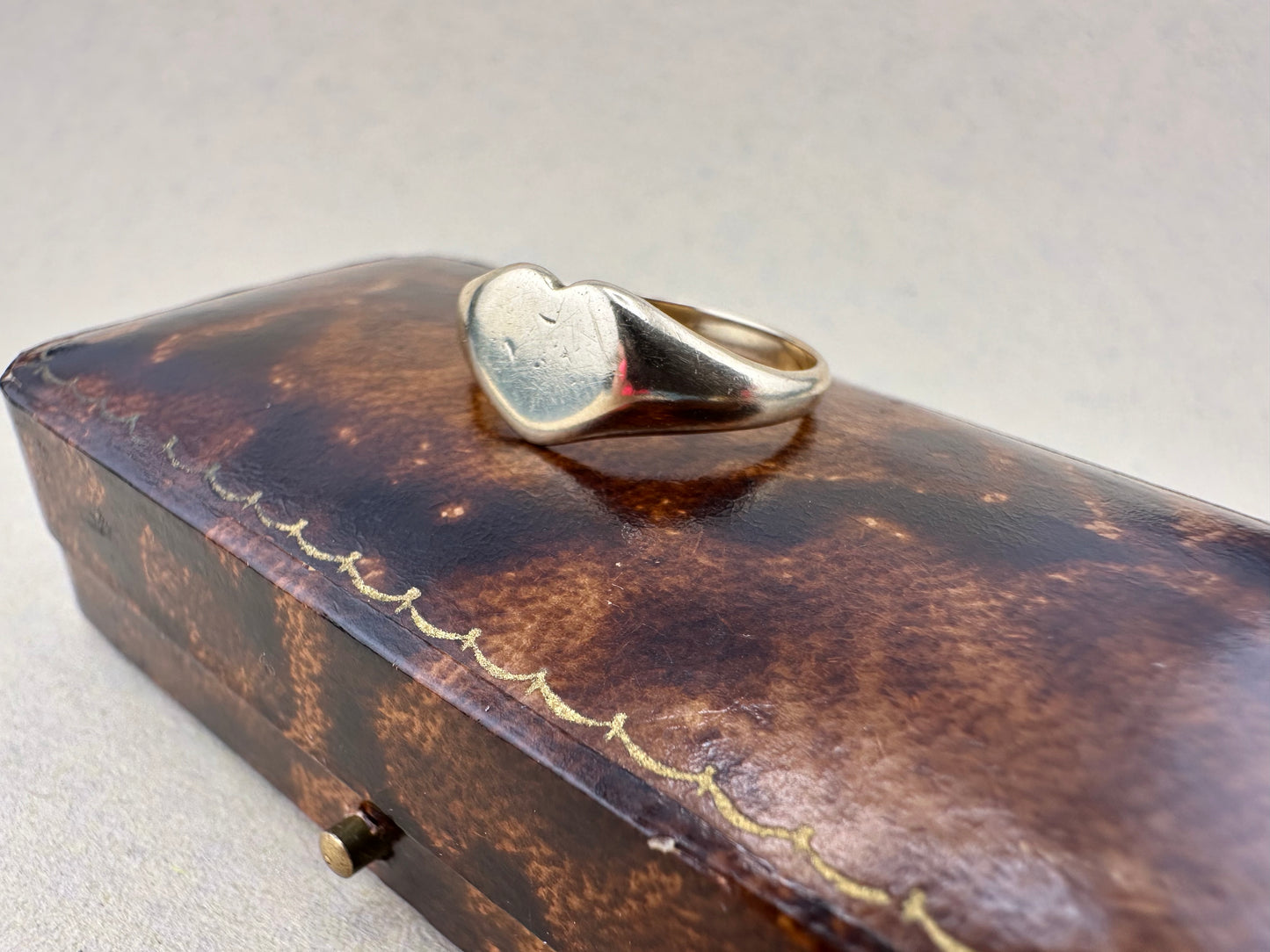 Vintage 9ct Gold Heart Signet