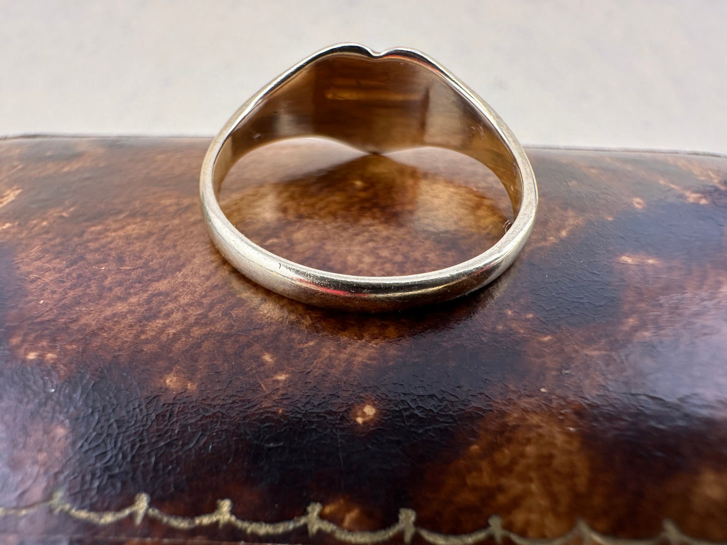 Vintage 9ct Gold Heart Signet