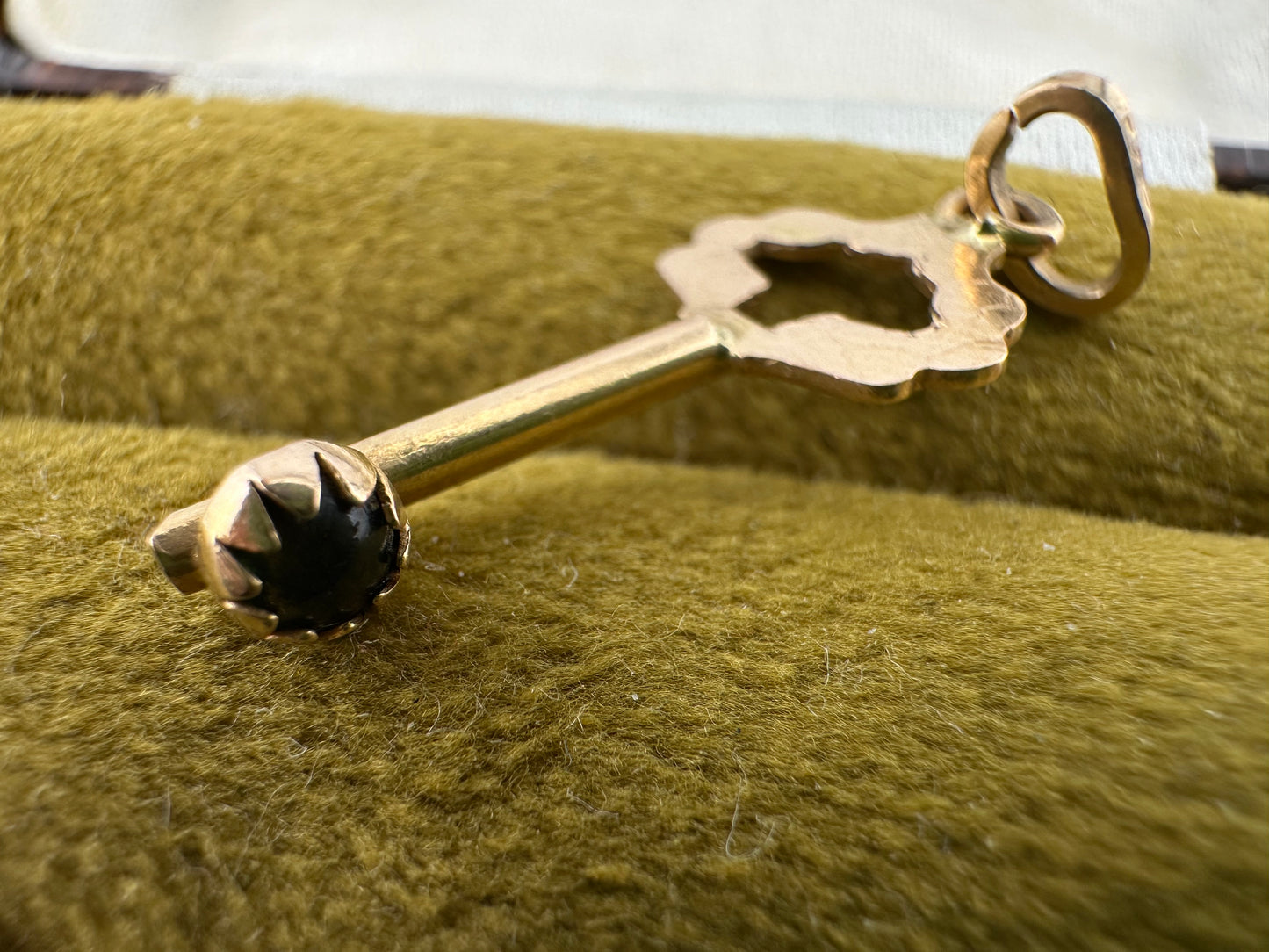 Vintage 14ct Gold Key charm, with green paste stone