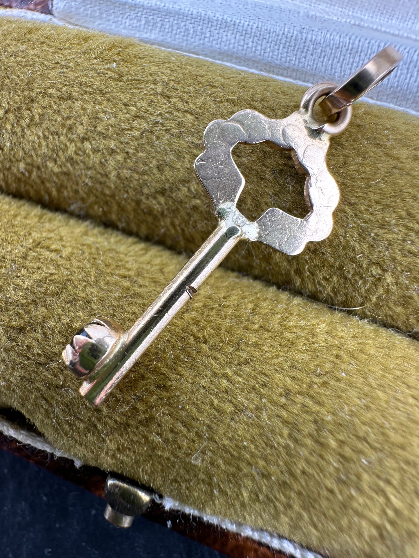 Vintage 14ct Gold Key charm, with green paste stone