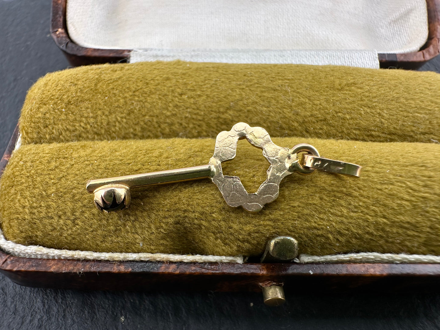 Vintage 14ct Gold Key charm, with green paste stone