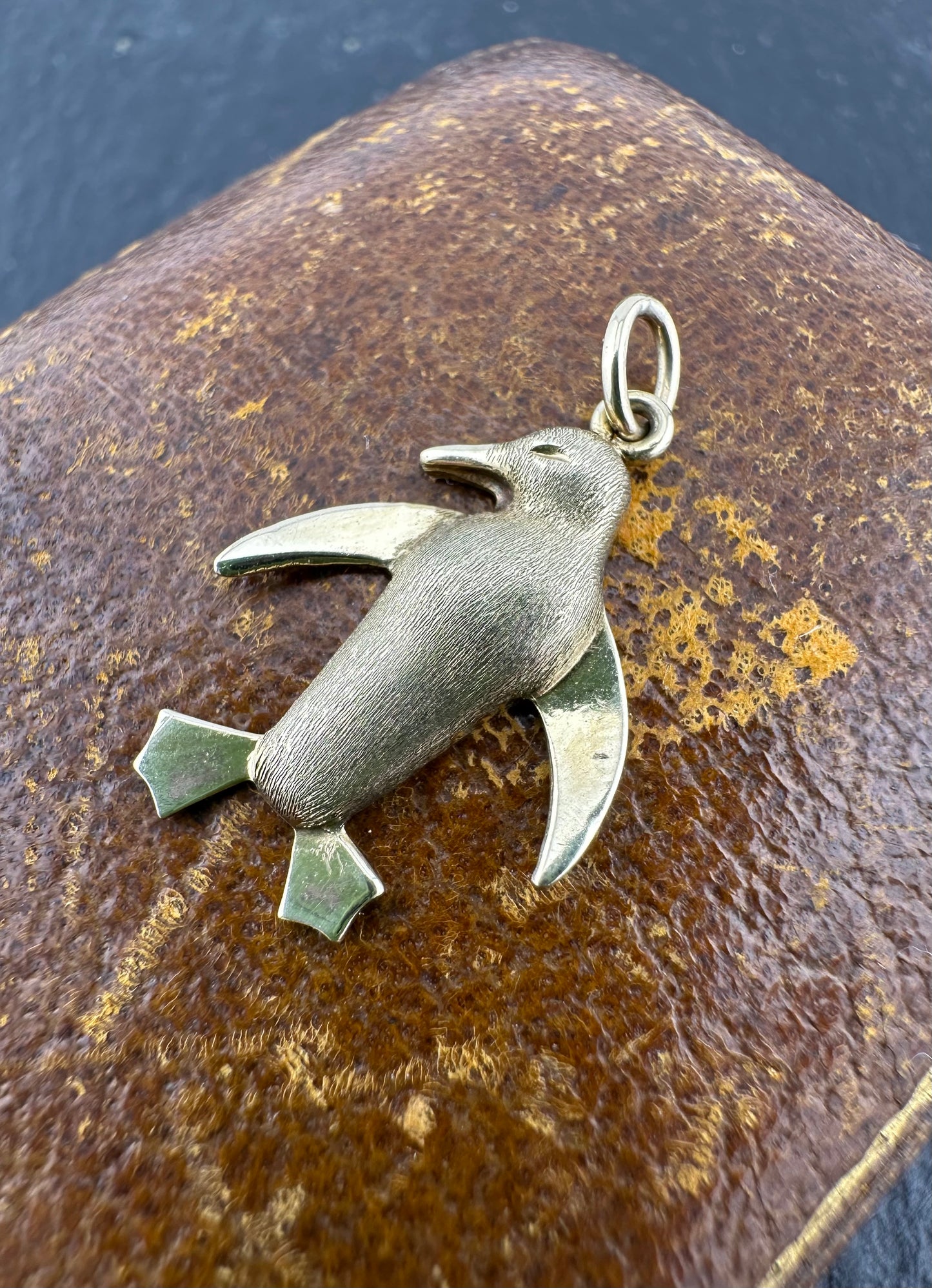 Vintage 9ct Penguin Charm