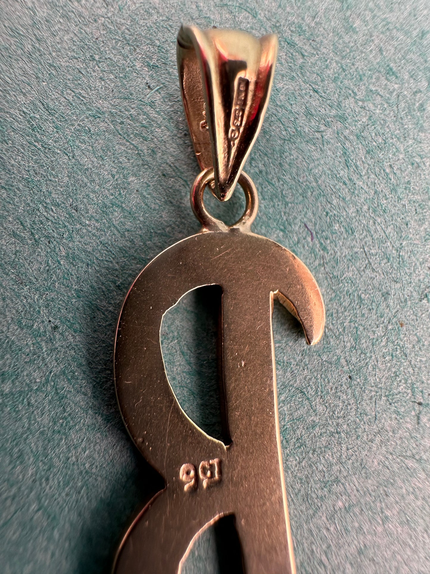 Large 9ct Gold Initial B pendant/charm
