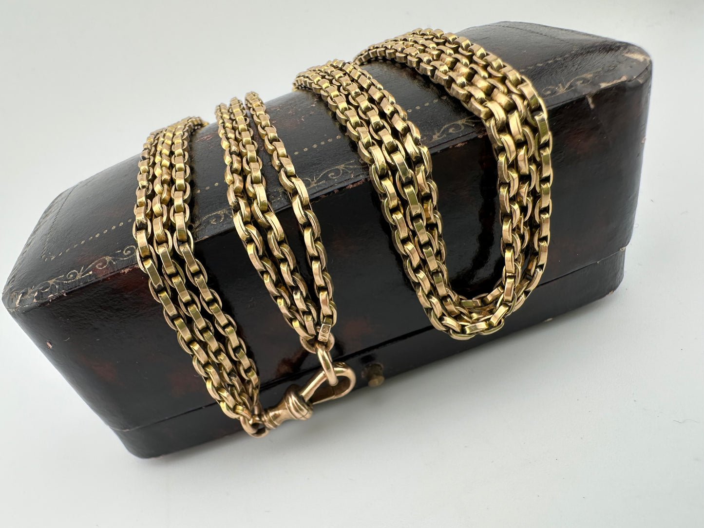 Antique 9ct Gold Triple Flat edged belcher chain with dog clip