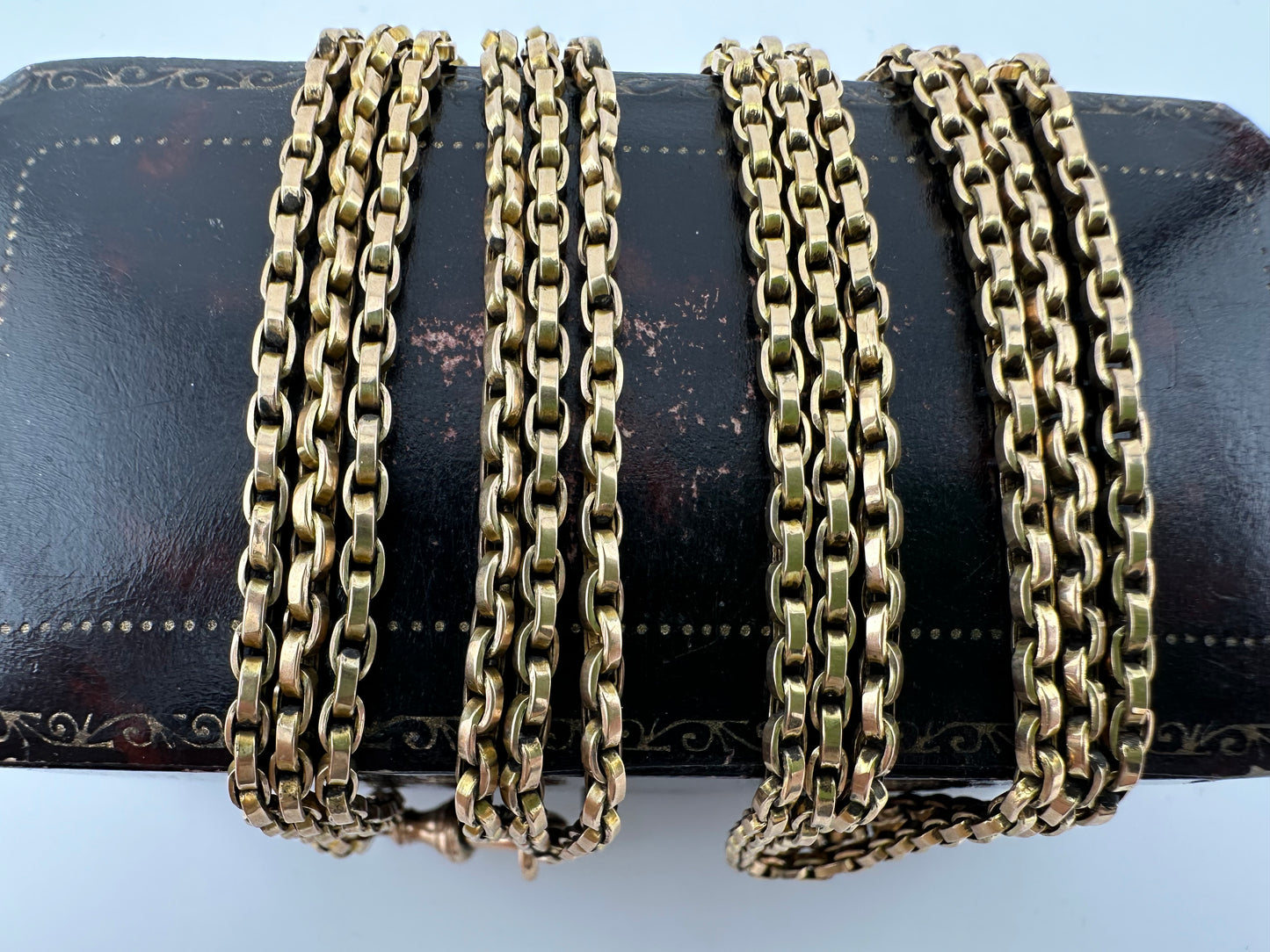 Antique 9ct Gold Triple Flat edged belcher chain with dog clip