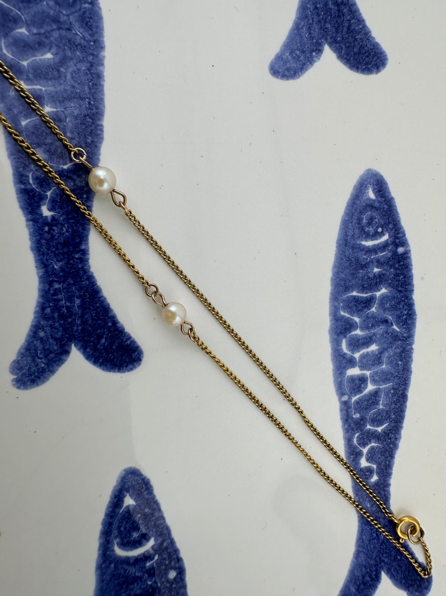 9ct Gold Micro Curb Pearl station chain