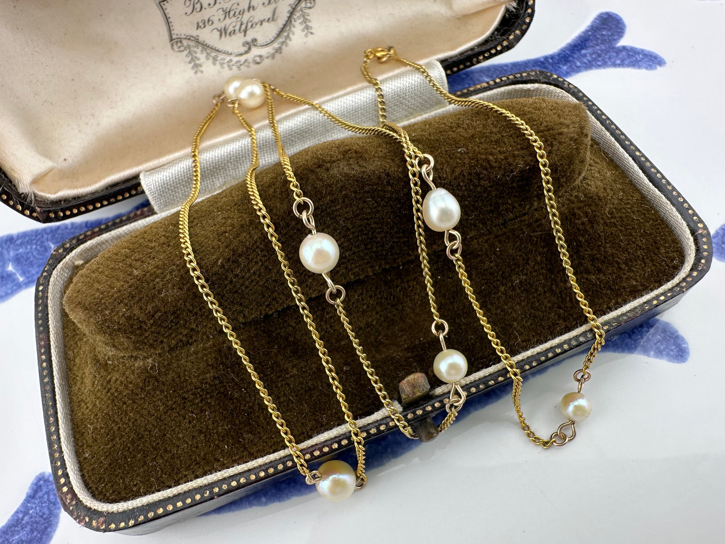9ct Gold Micro Curb Pearl station chain