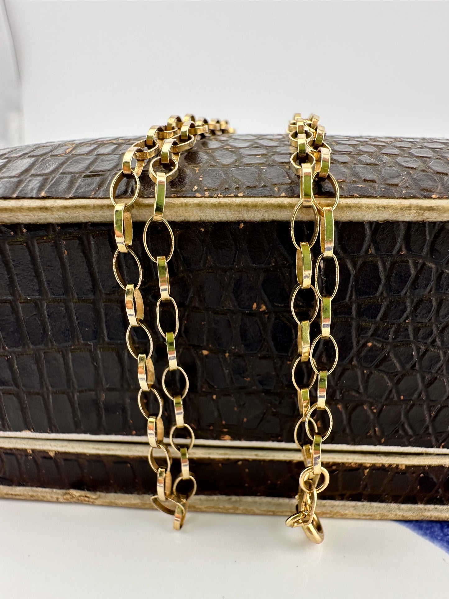 Vintage 9ct Gold Oval Belcher chain