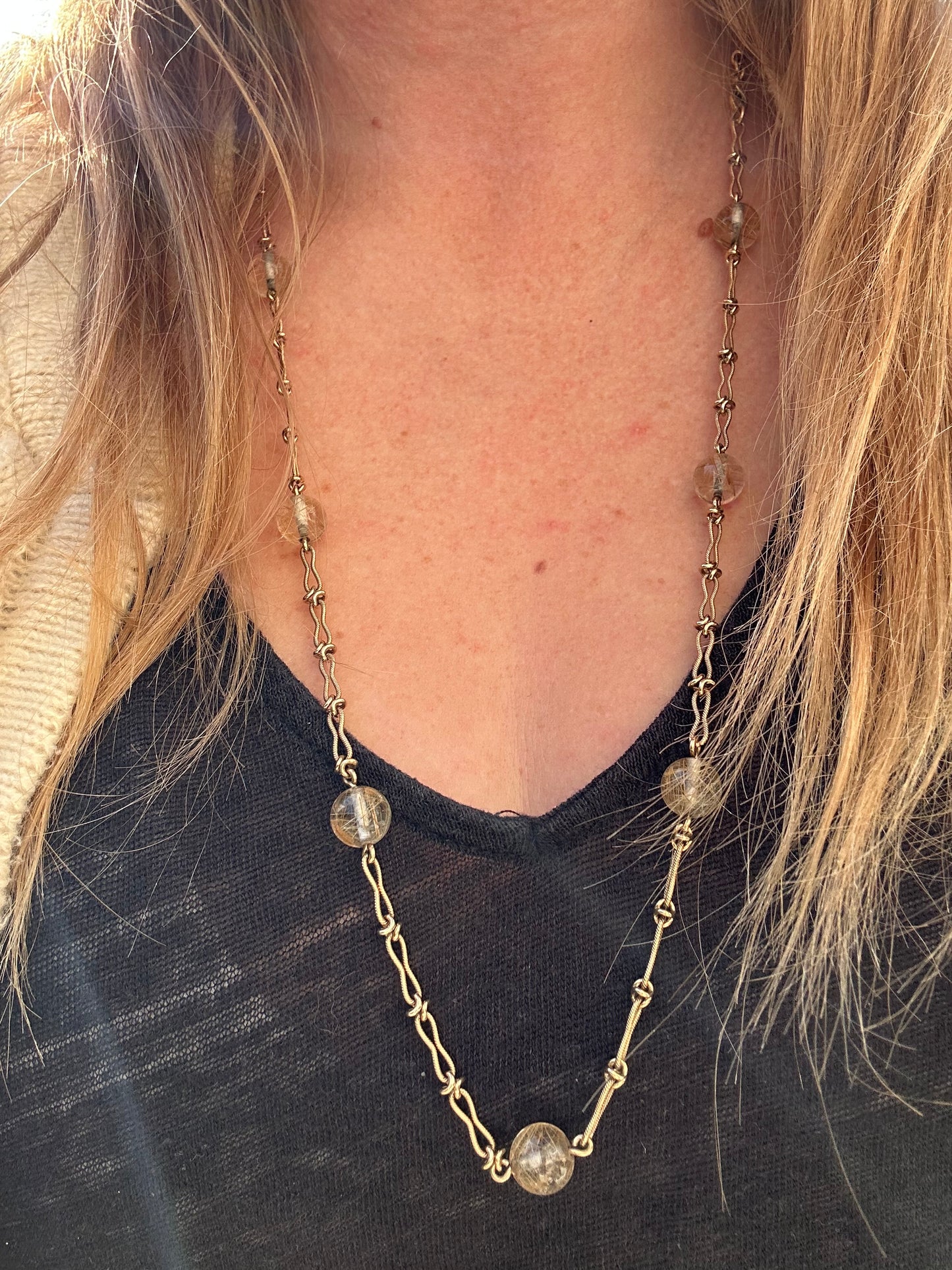 Vintage 9ct Yellow gold Ribbed Infinity link with Rutilated Quartz beads