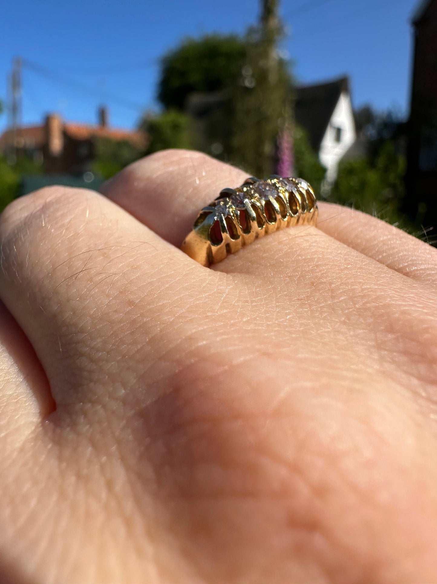 Antique 18ct Claw set Graduating Diamond ring, 1915