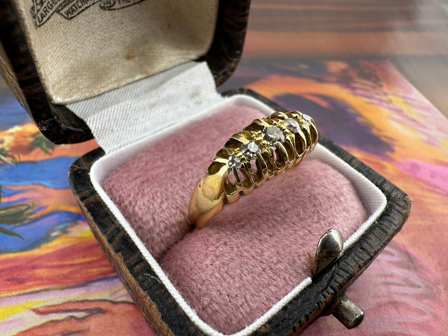 Antique 18ct Claw set Graduating Diamond ring, 1915