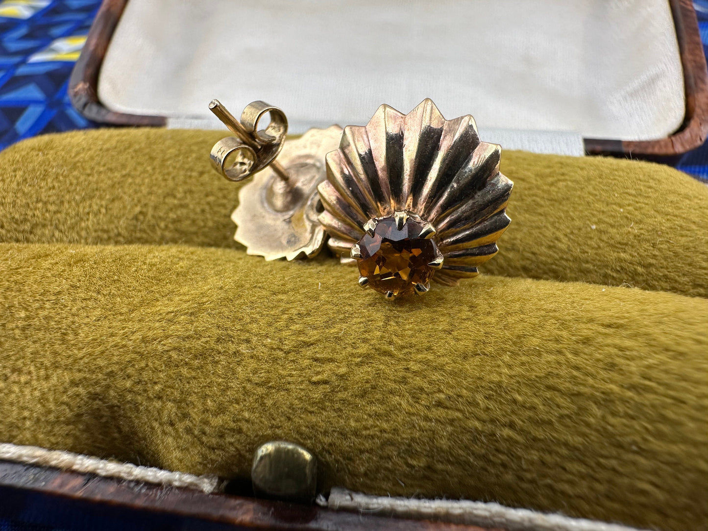 Vintage 9ct Gold Citrine Large Shell Stud earrings
