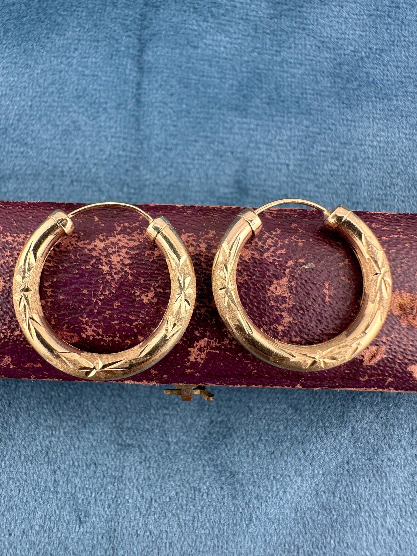 9ct Gold Round Patterned hoops, 2cm diameter