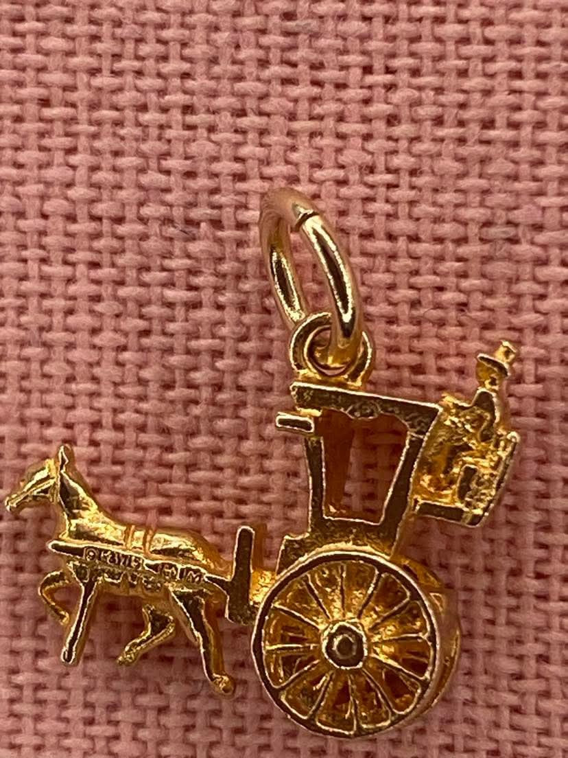 Vintage 9ct Gold Horse & Carriage charm