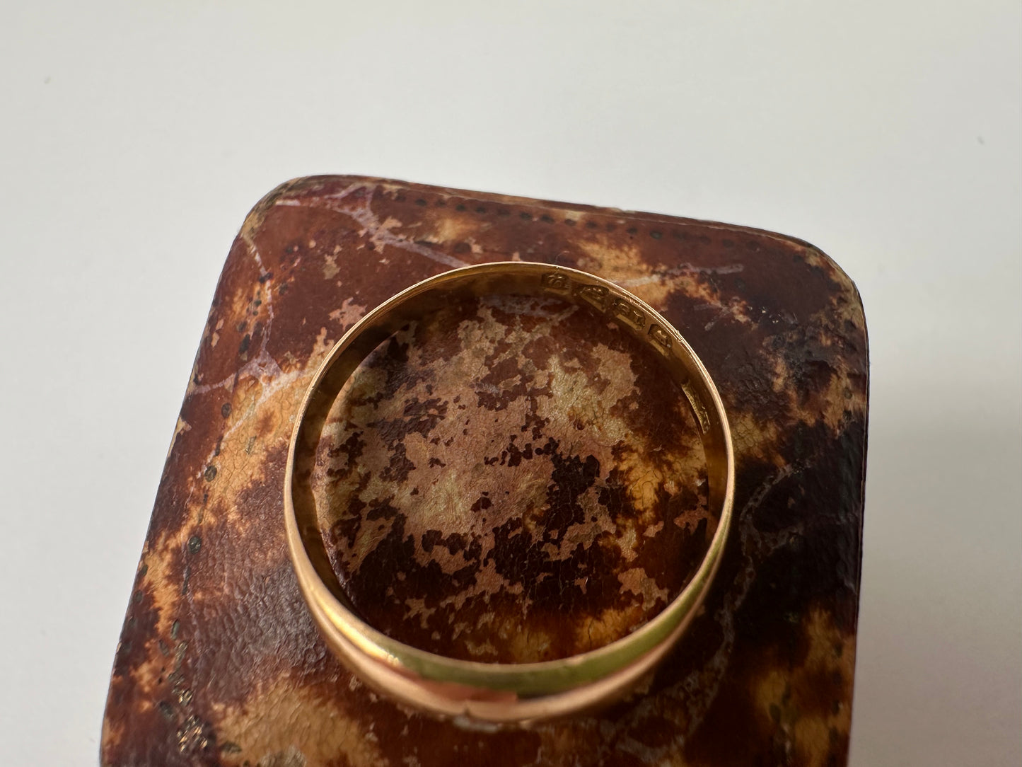 Antique 18ct Gold Star set Diamond Gypsy ring