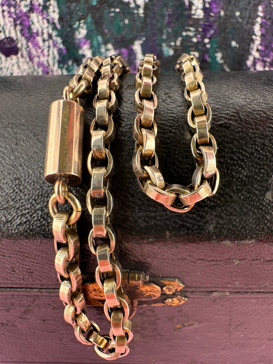 Antique 9ct Gold Flat edged belcher with faceted barrel clasp