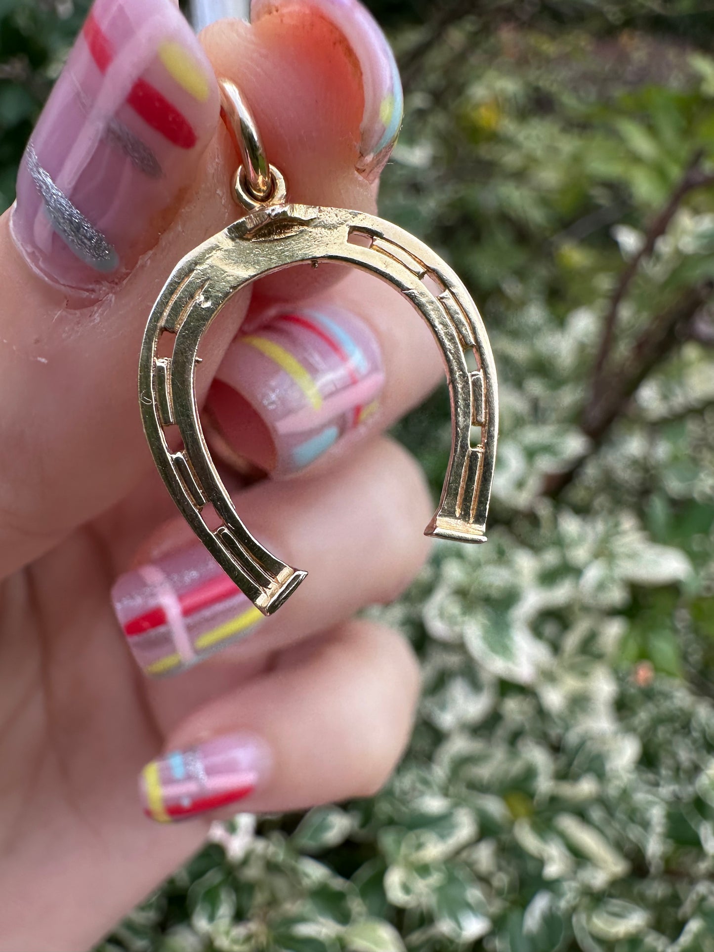 Vintage 9ct Gold large horseshoe charm