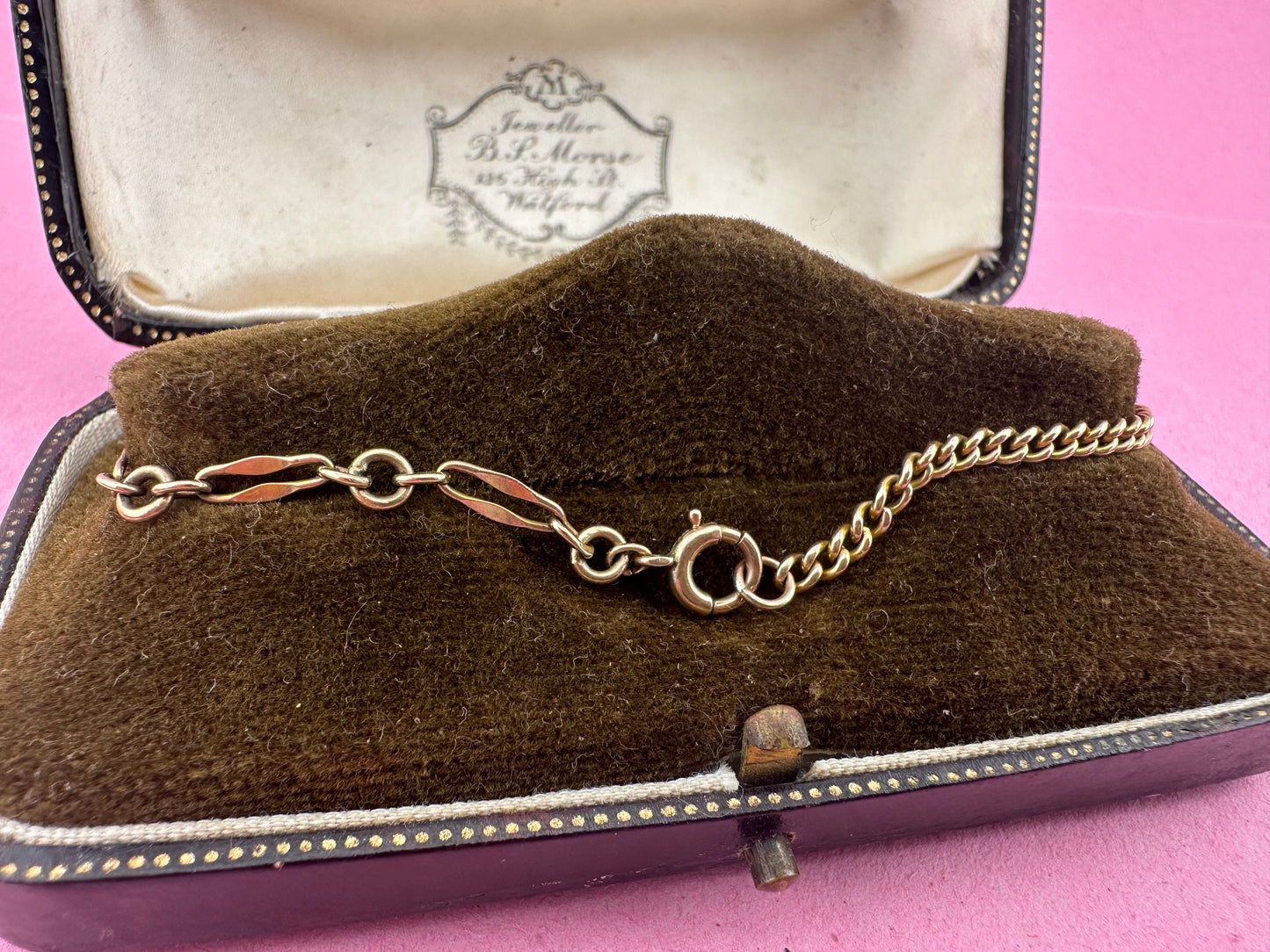 Vintage 9ct Gold Garnet and Bar station bracelet