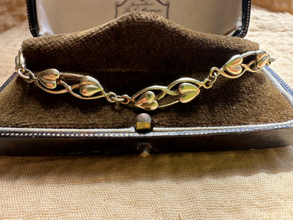 Vintage 9ct Gold Leaf/heart bracelet