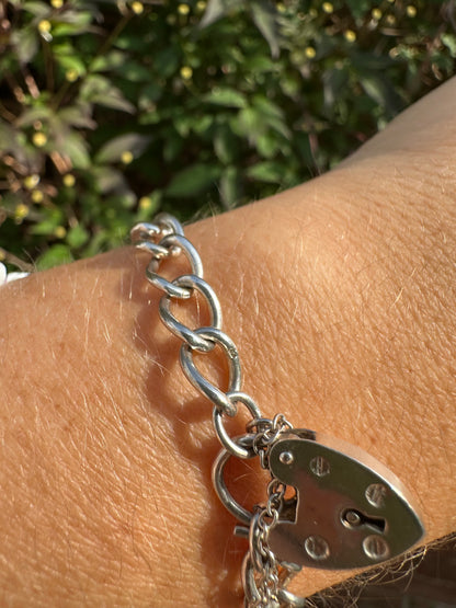 Sterling Silver Curb bracelet with heart padlock