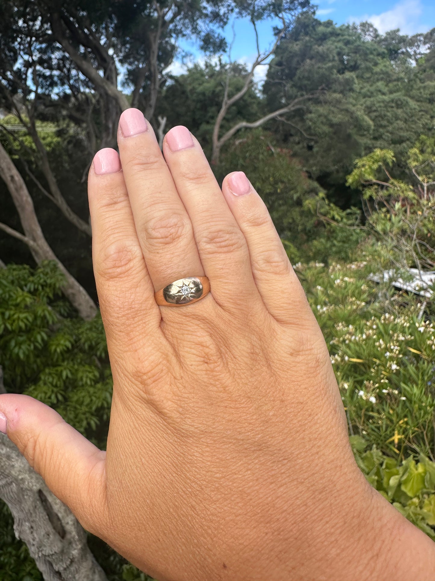 Antique 18ct Gold Star set Diamond Gypsy ring