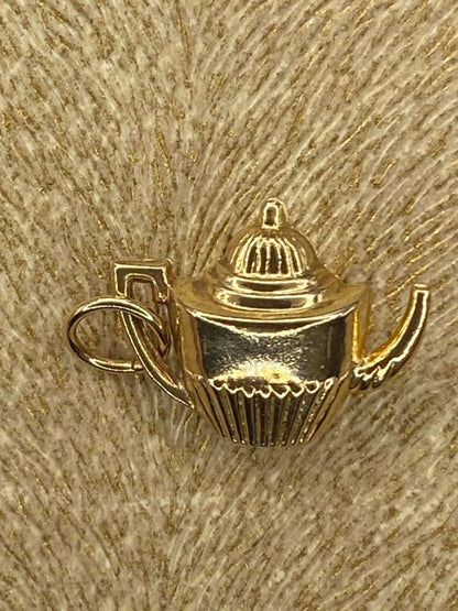 Vintage 9ct Gold Teapot charm