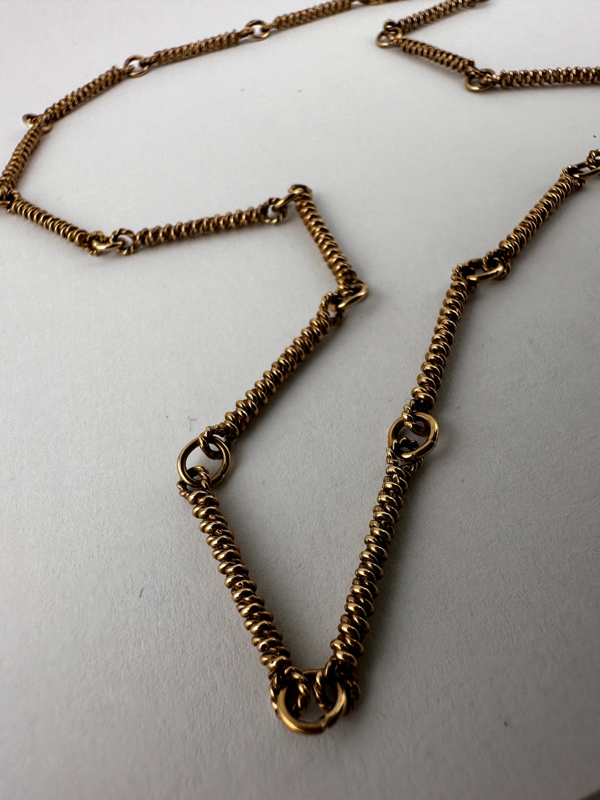 Vintage 9ct yellow Gold twist bar chain