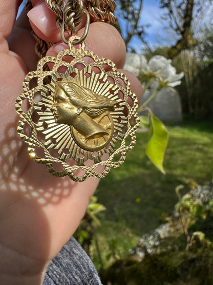 Vintage 18ct Gold Fortuna Pendant