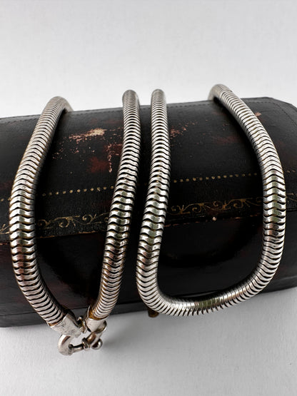 Sterling Silver Snake chain with Bolt clasp