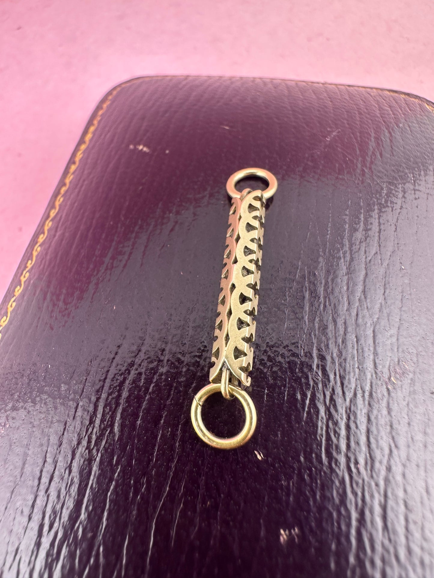 Antique 9ct Gold pierced bar extender. No clasps.