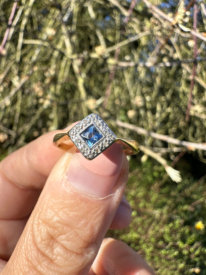 18ct Gold and platinum Sapphire and Diamond ring