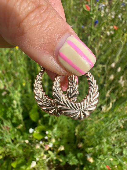 Vintage 9ct Gild Wreath Hoops