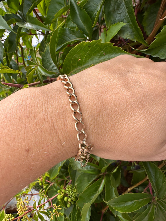 Antique 15ct Gold Curb Bracelet with concealed clasp