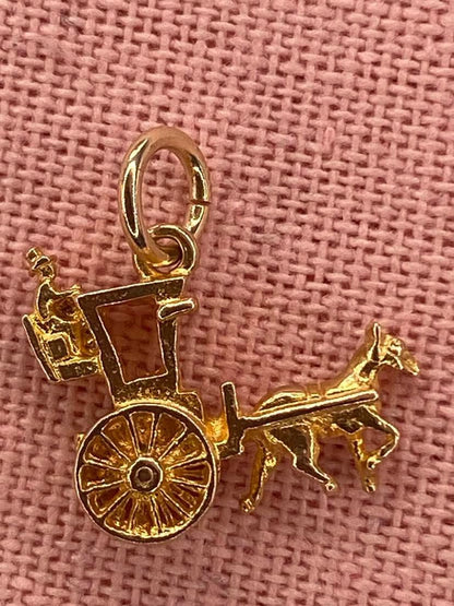 Vintage 9ct Gold Horse & Carriage charm