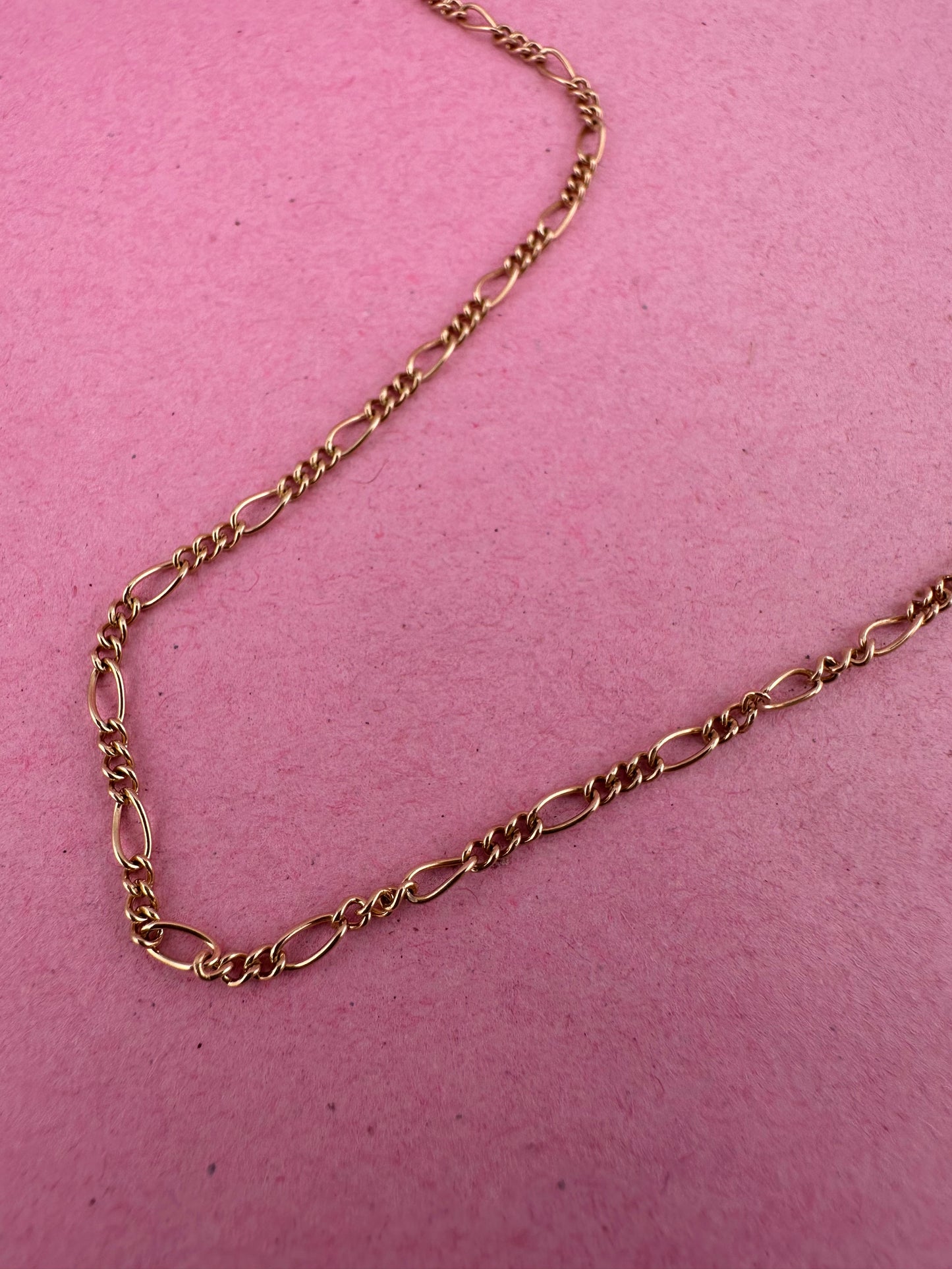 Vintage 9ct Yellow Gold mini Figaro chain