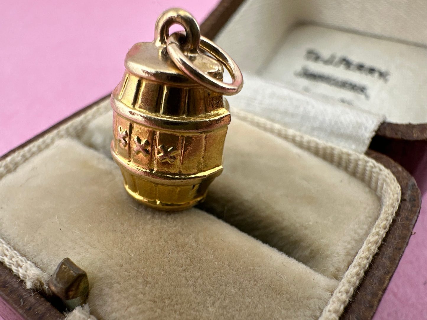 Vintage 9ct Moonshine Barrel charm