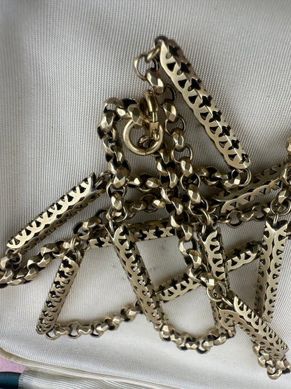 Antique 9ct Gold Fancy Bar and faceted belcher chain with screw top dog clip