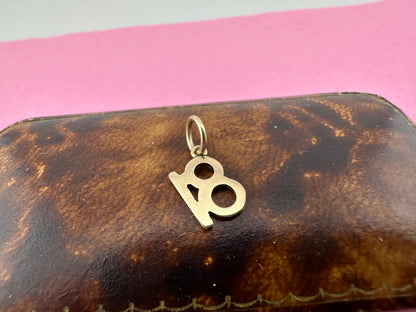 9ct Gold 81 charm