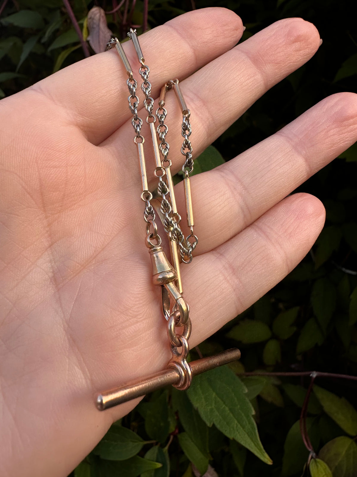 Antique 18ct Bi-Colour Bar & Lovers Knot Albert chain with 18ct dog clip & 9ct T-Bar.